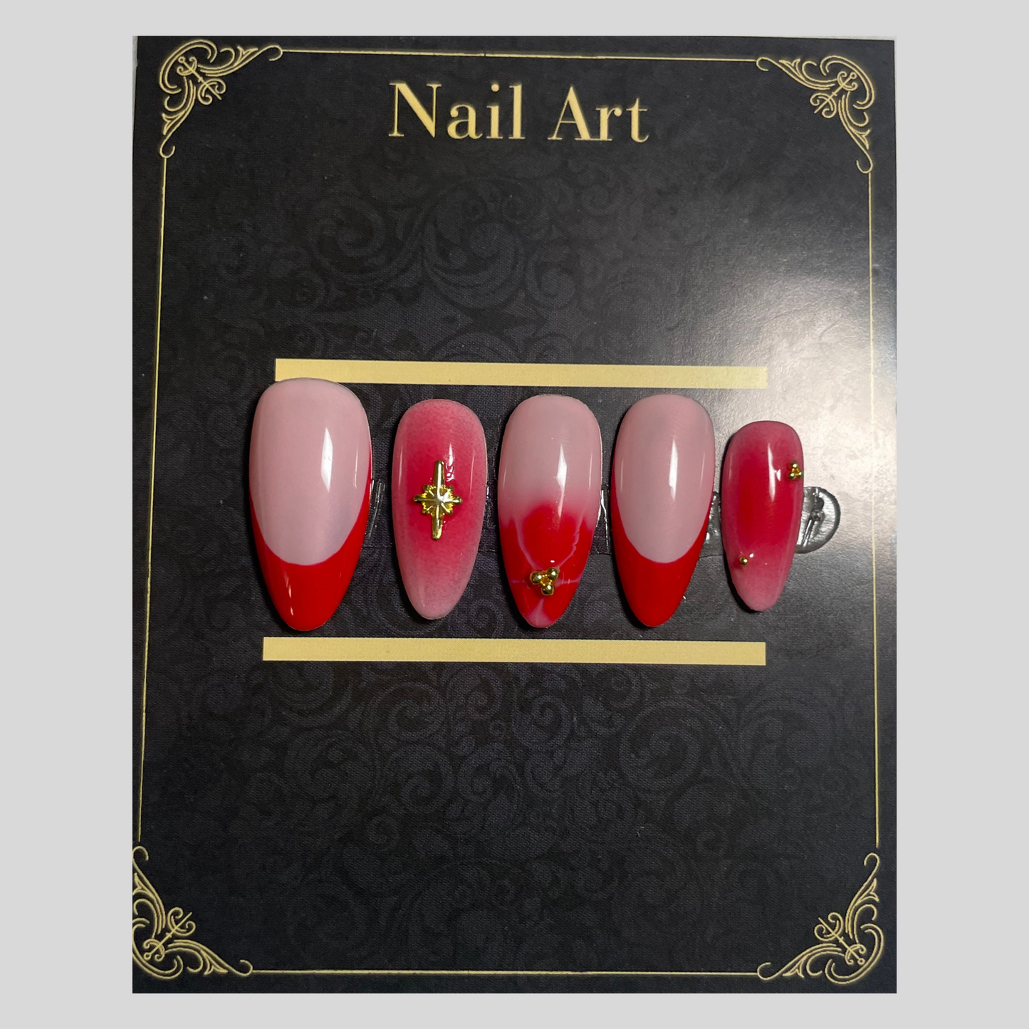 False nails Berry Blush rose berry dégradé avec détails dorés C'Sha Nails