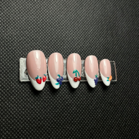 Faux ongles Fruity French manucure française colorée style fruité C'Sha Nails
