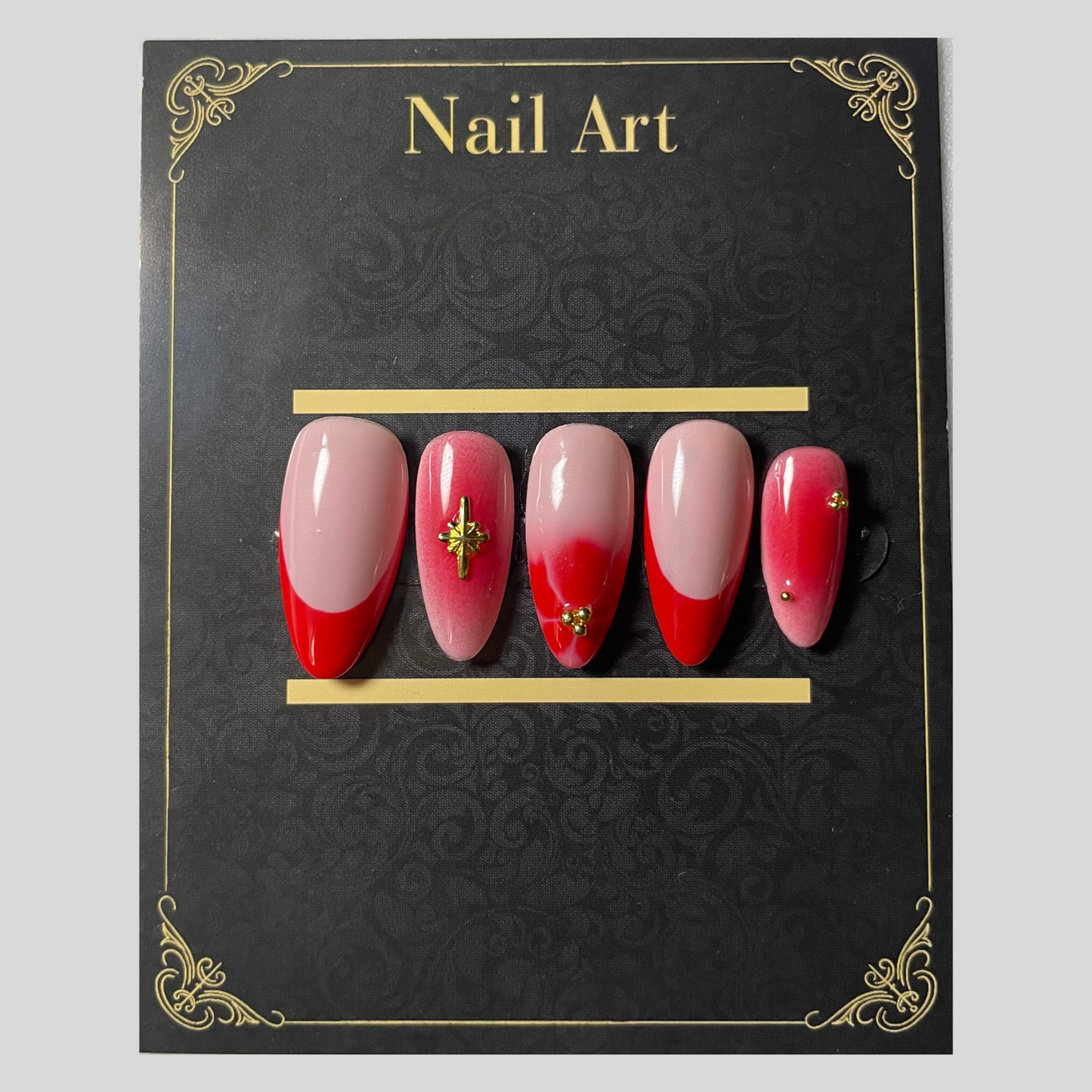 Press-on nails Berry Blush rose berry dégradé avec détails dorés C'Sha Nails