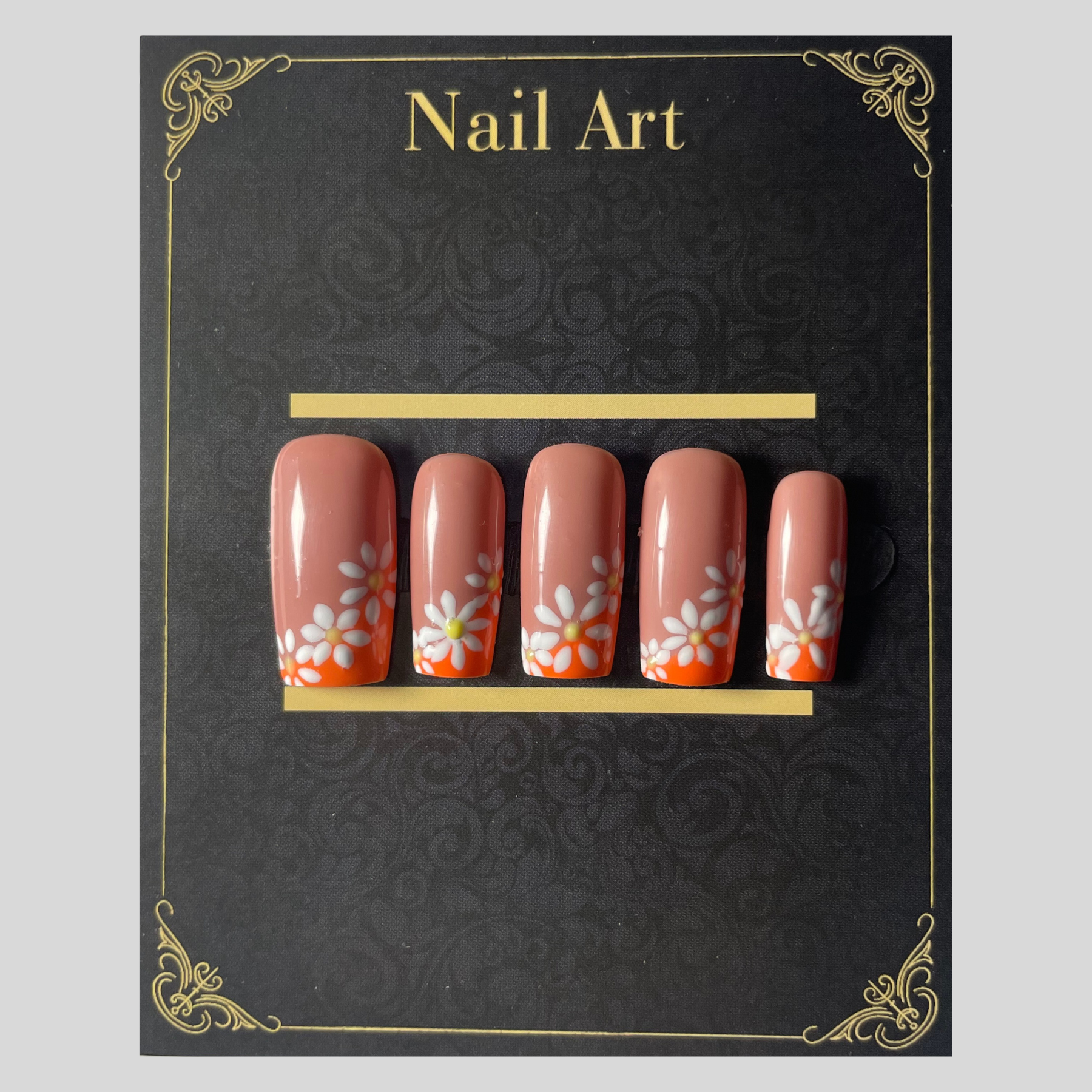 Press-on nails Lucerne & Daisy motif floral marguerites champêtre C'Sha Nails
