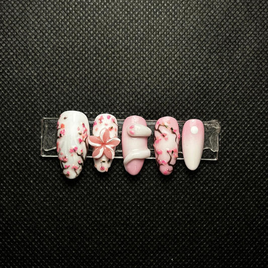 Press-on nails Nara Bloom rose cerisier japonais inspiration florale C'Sha Nails