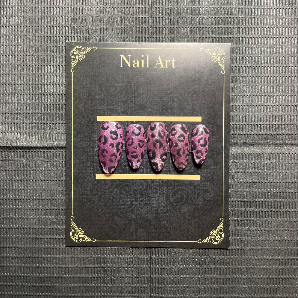 Press-on nails Panthère Rose imprimé félin rose audacieux glamour sauvage C'Sha Nails