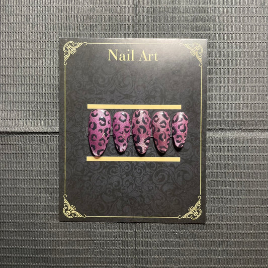 Press-on nails Panthère Rose imprimé félin rose audacieux glamour sauvage C'Sha Nails