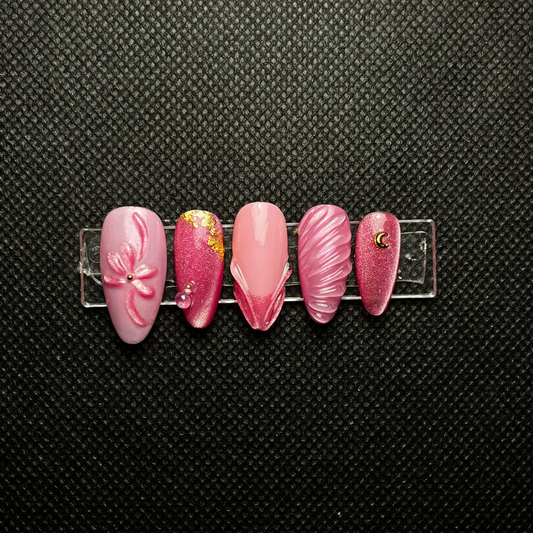 Press-on nails Pétale de Velours rose cat-eye nacré avec paillettes C'Sha Nails