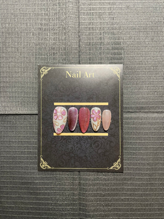 Press-on nails Rosalie pétales de roses délicatesse florale féminité épanouie C'Sha Nails